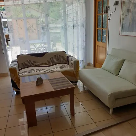Charmant Appartement Apartment *